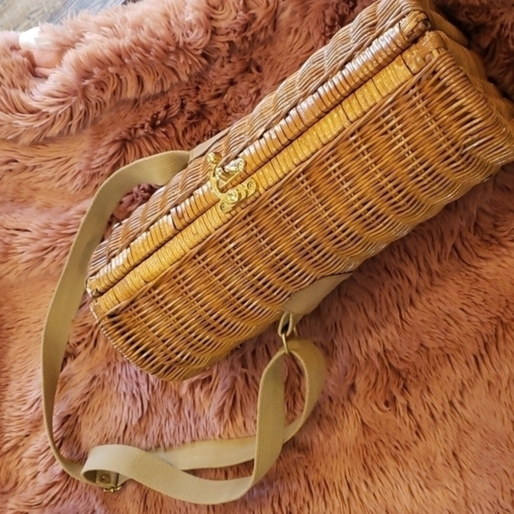 Vintage Wicker Wine Basket Holder Picnic Adjustable Strap Carryall Tote